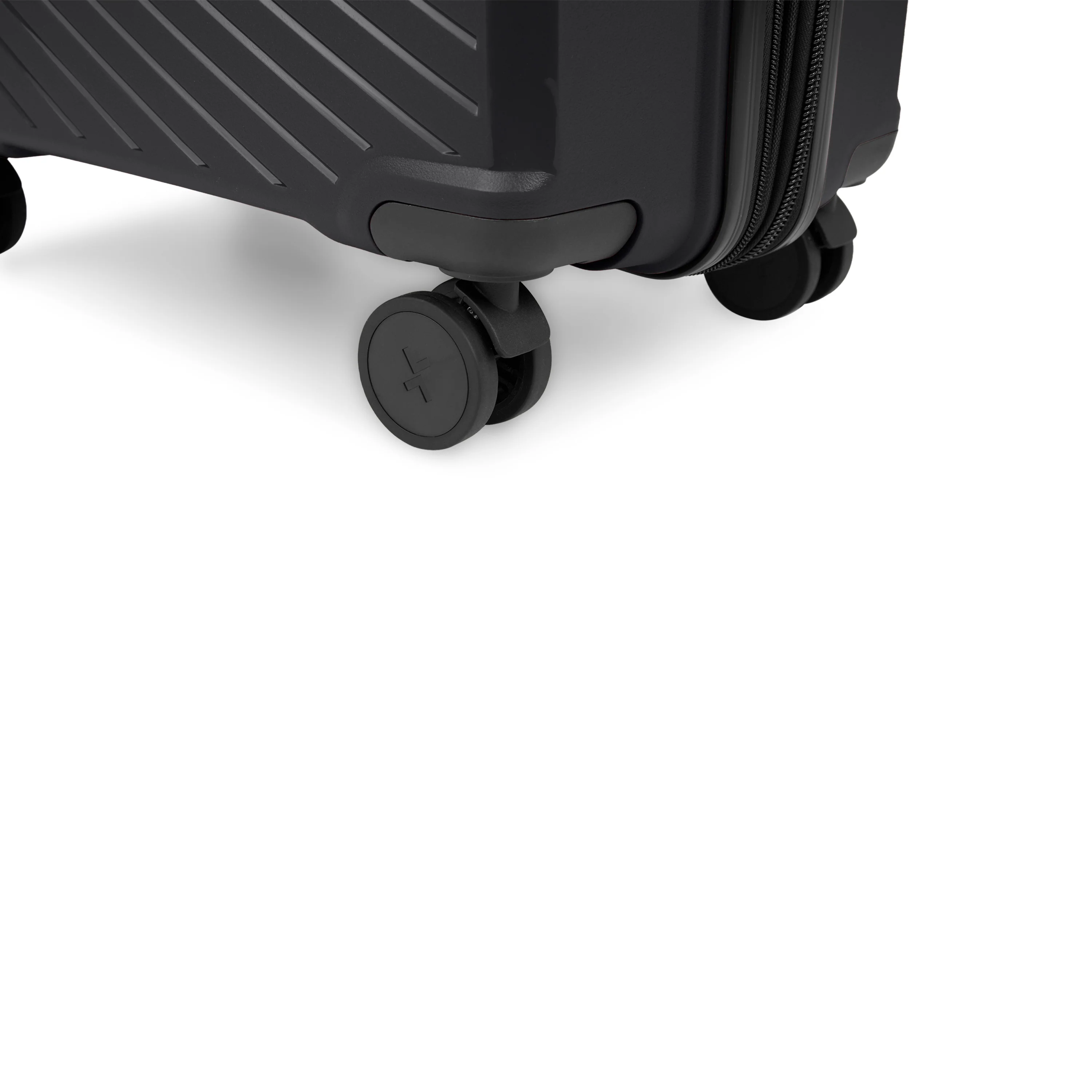 Tracker Dynamo DLX Check-in Medium - Image 9