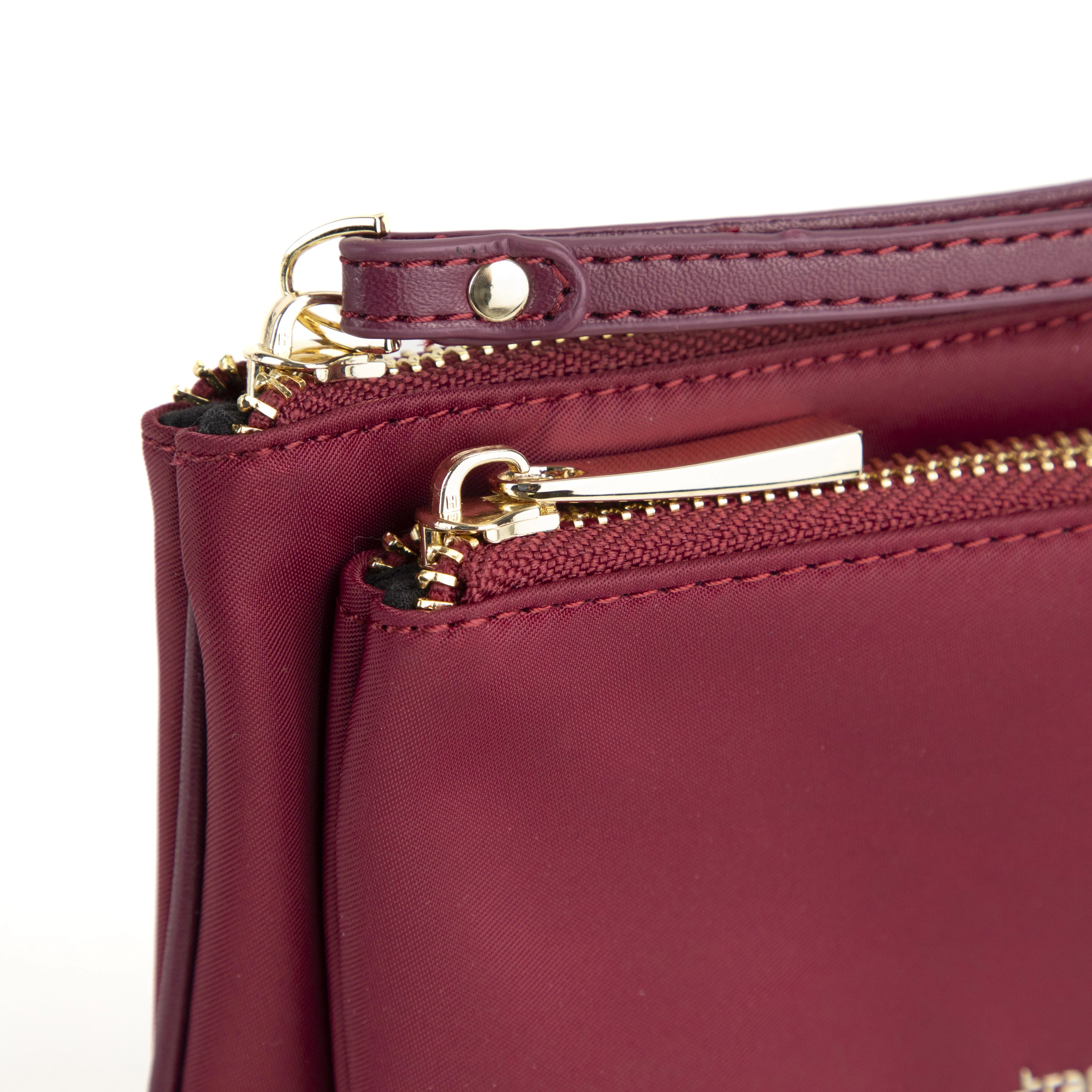 Tracker Luxelite Wristlet Wallet Flap - Image 5