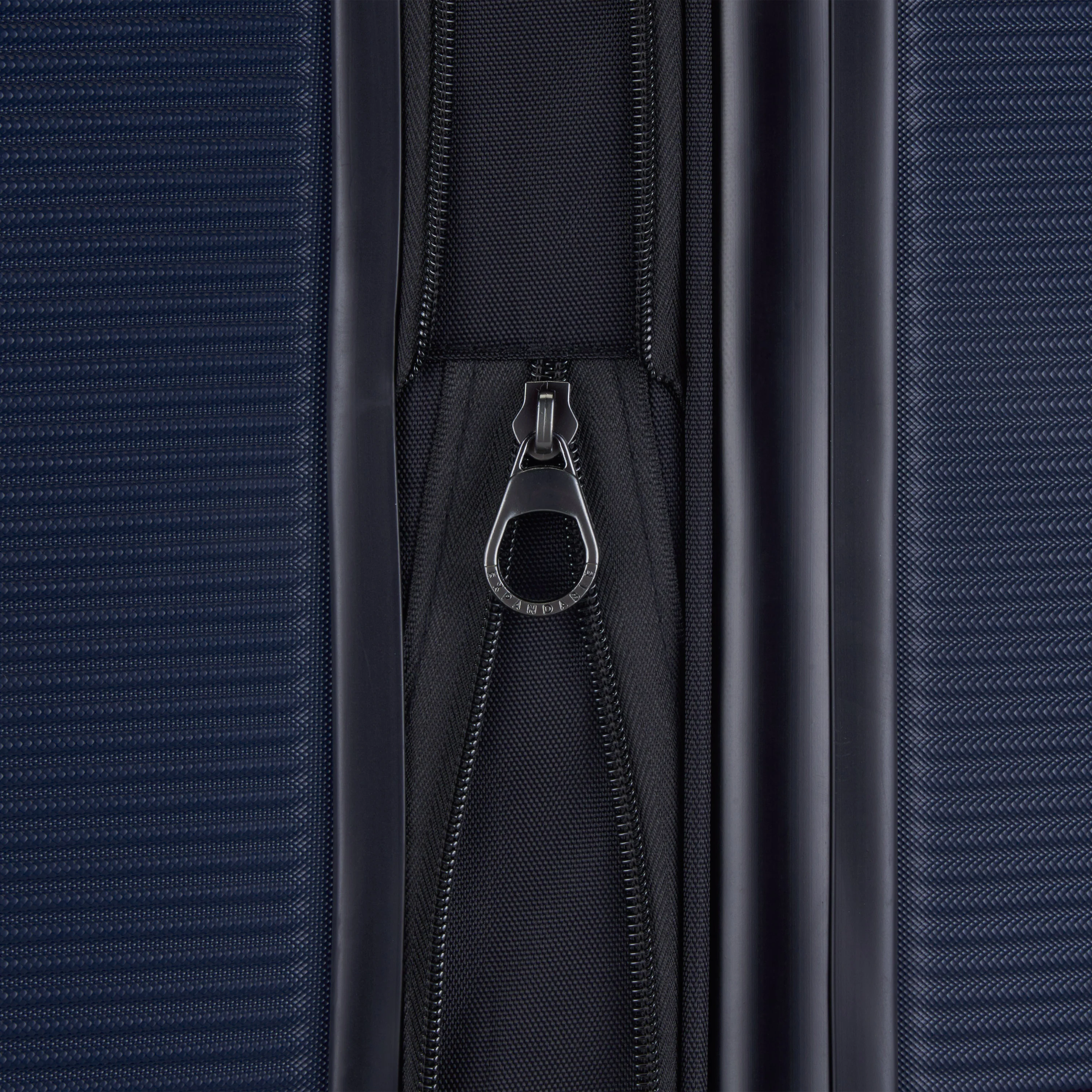 Bugatti Wellington 3 Piece Set - Image 38